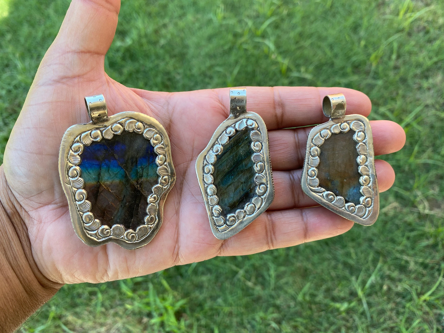 Large Natural Raw Labradorite Tibetan Silver Pendant, Healing Crystal Pendant for Necklace, Women's Jewelry, Birthstone, Rough Stone Pendant