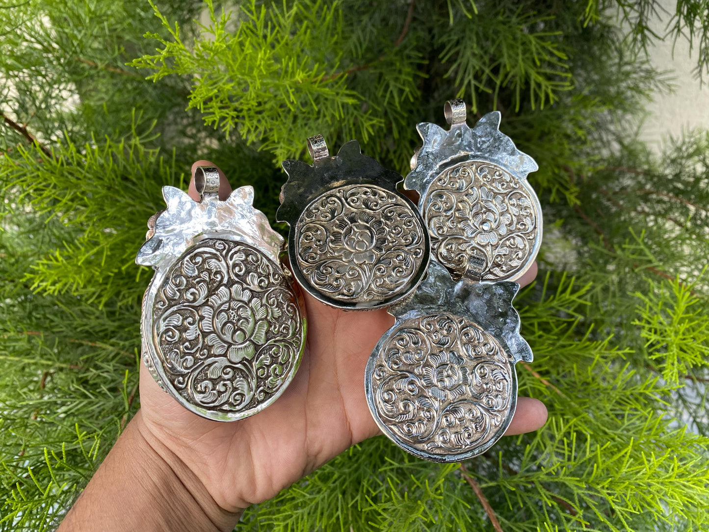 Large Orange Spiny Oyster Shell Tibetan Silver Pendant, boho-inspired Jewelry,Pendant for Necklace, Unique Bohemian Jewelry For men or Women