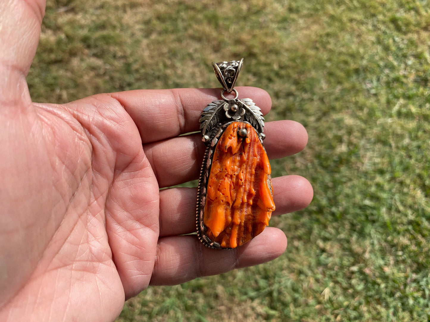 Large Raw Spiny Oyster Tibetan Silver Pendant, Nature Crafted, Desert Sea Gem, Oceanic Ornament, Ocean Jewel, Ocean Inspired Jewelry