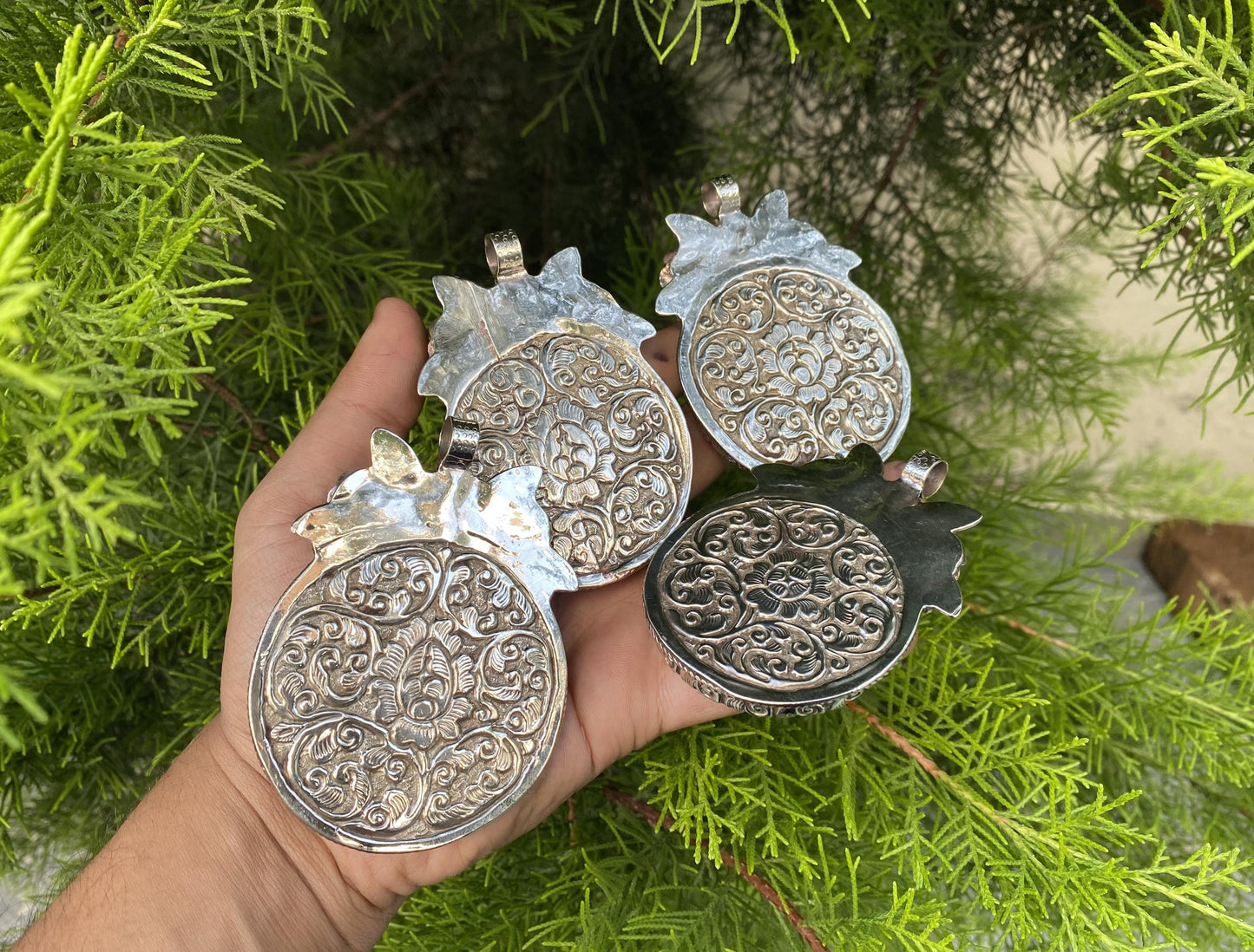 Large Spiny oyster Tibetan Silver Pendant, Ocean Inspired Jewelry, Bohemian Daily Wear, Hammered Pendant, Unique Gift ideas