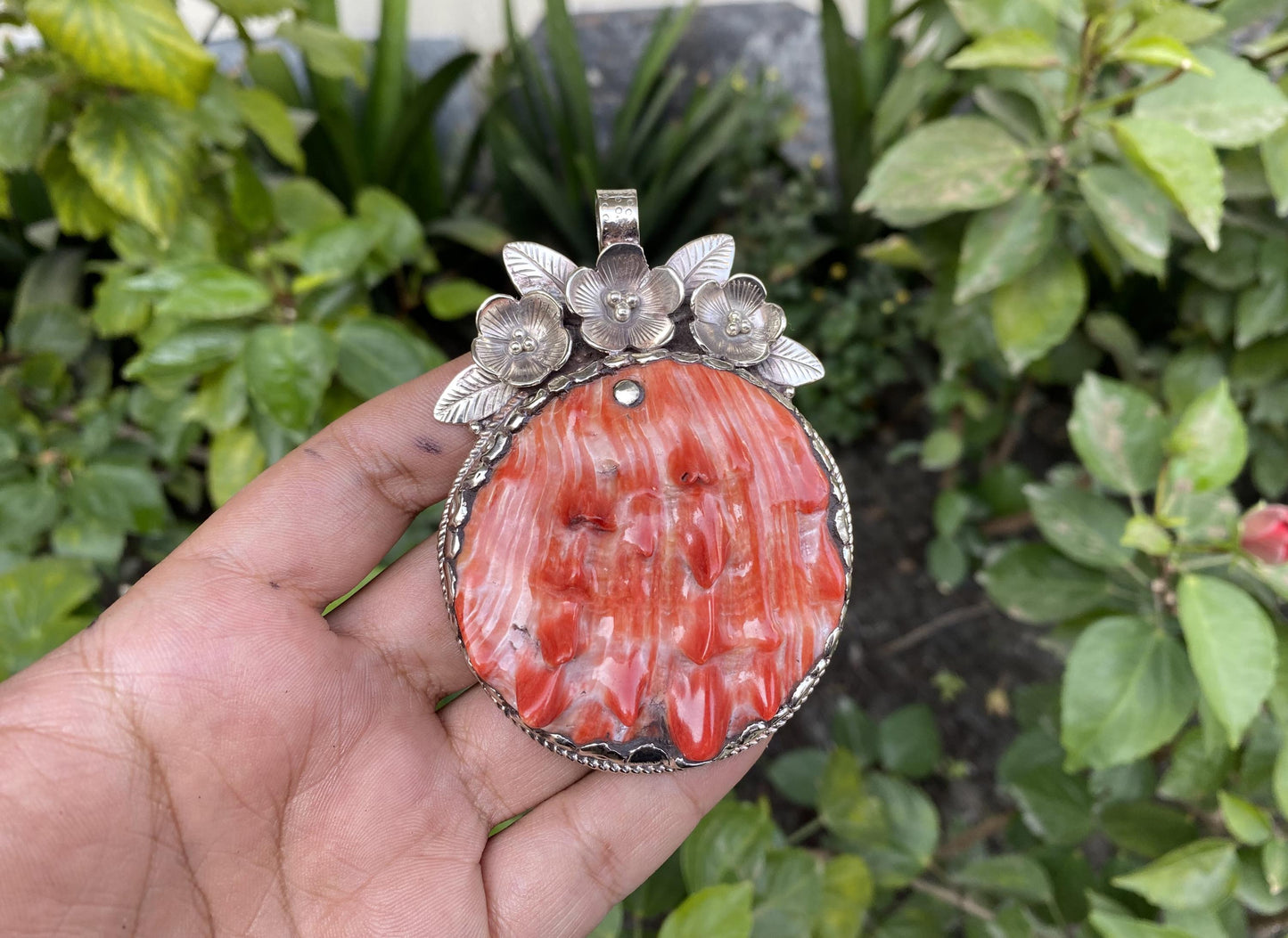 Large Spiny oyster Tibetan Silver Pendant, Ocean Inspired Jewelry, Bohemian Daily Wear, Hammered Pendant, Unique Gift ideas