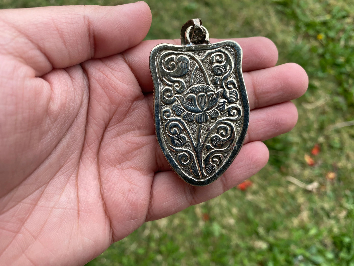 Lion Head Carved Bone Tibetan Silver Pendant, Wildlife Animal Jewelry, Animal Lovers Pendant, African Safari Jewelry, Gift for Men, Big Cat