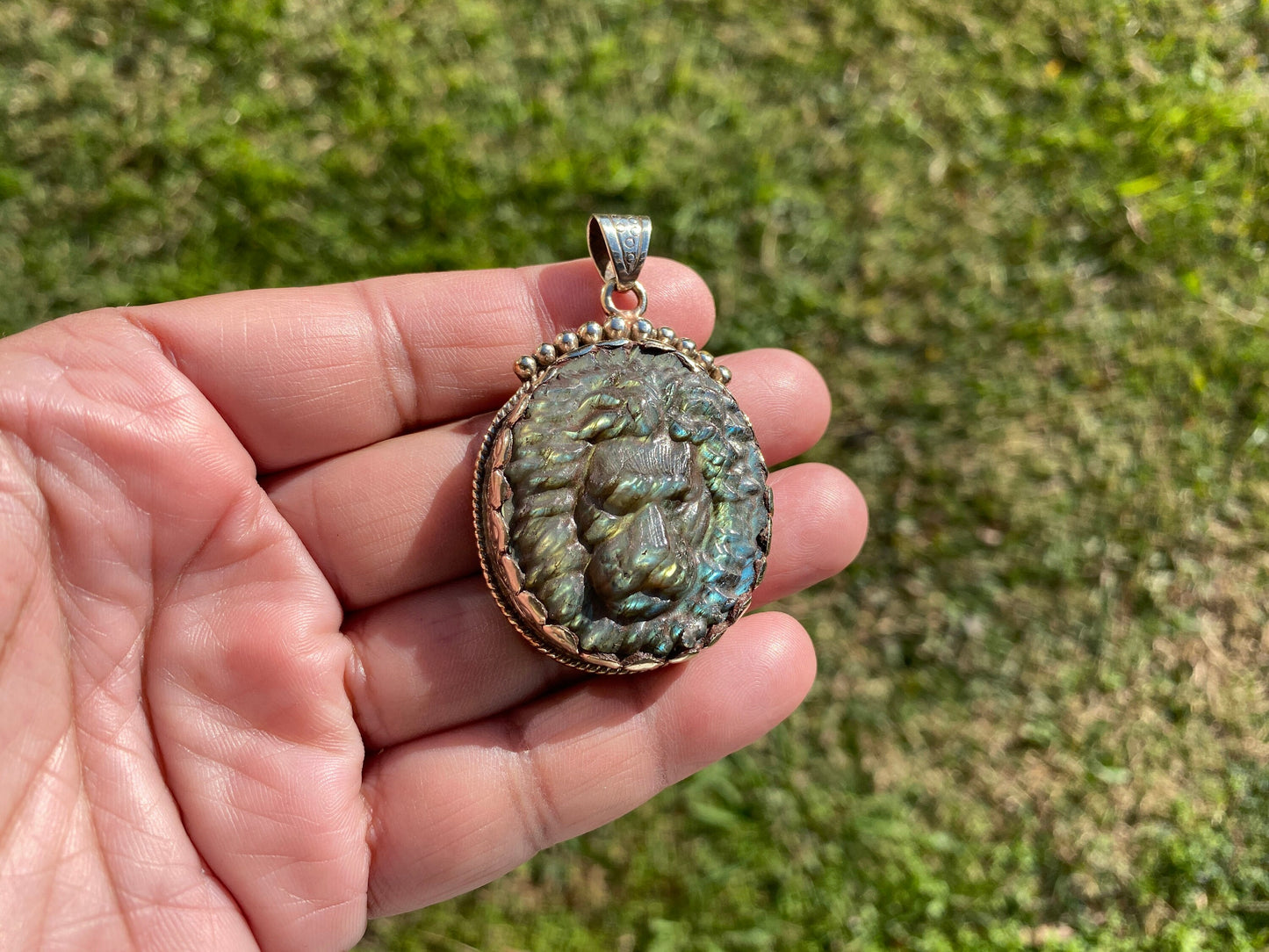 Lion Head Hand Carved Labradorite Tibetan Silver Pendant, Lion Pendant, Labradorite Lion, Blue Labradorite, Crystal Pendant, Animal Pendant