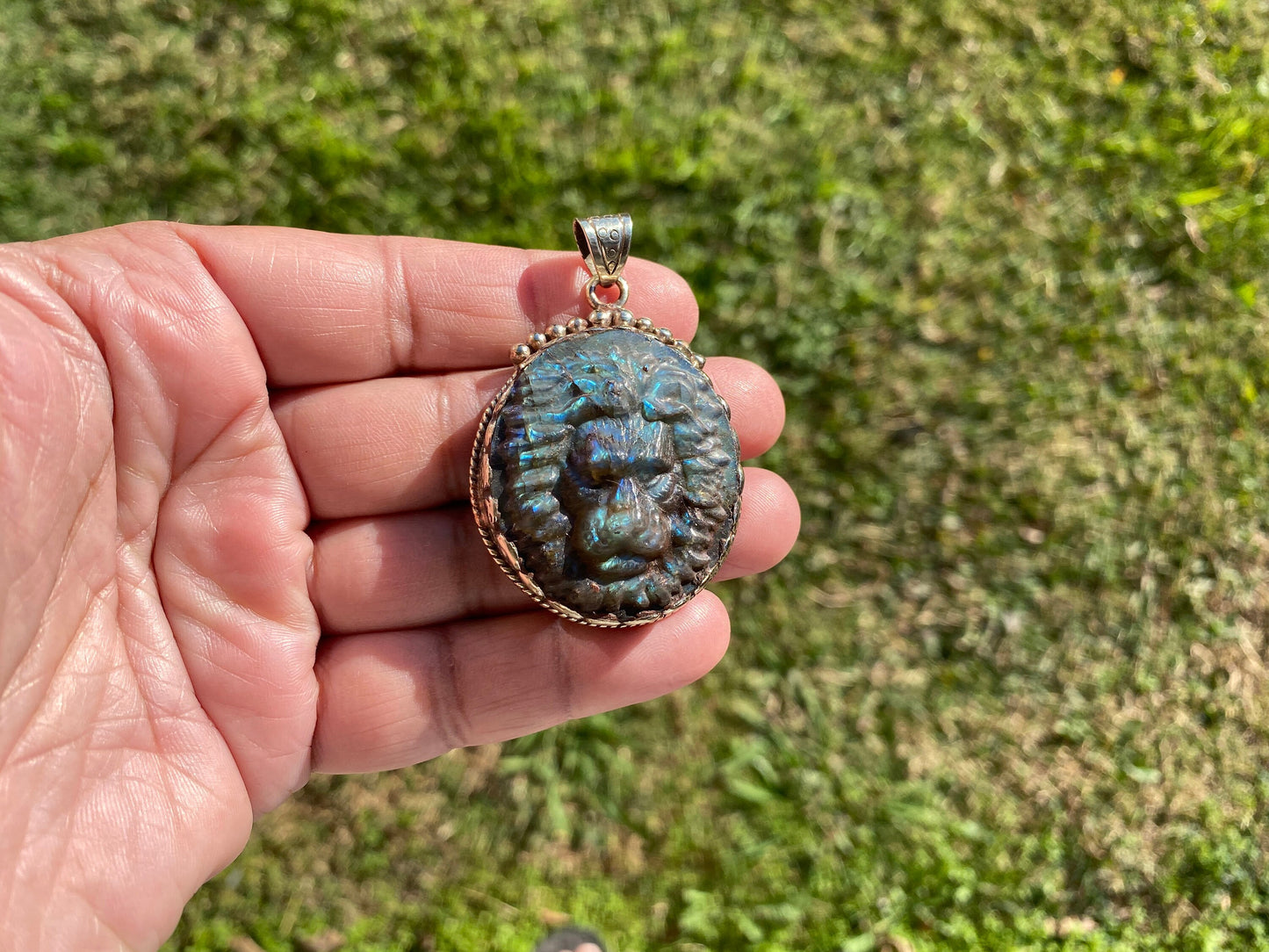 Lion Head Hand Carved Labradorite Tibetan Silver Pendant, Lion Pendant, Labradorite Lion, Blue Labradorite, Crystal Pendant, Animal Pendant