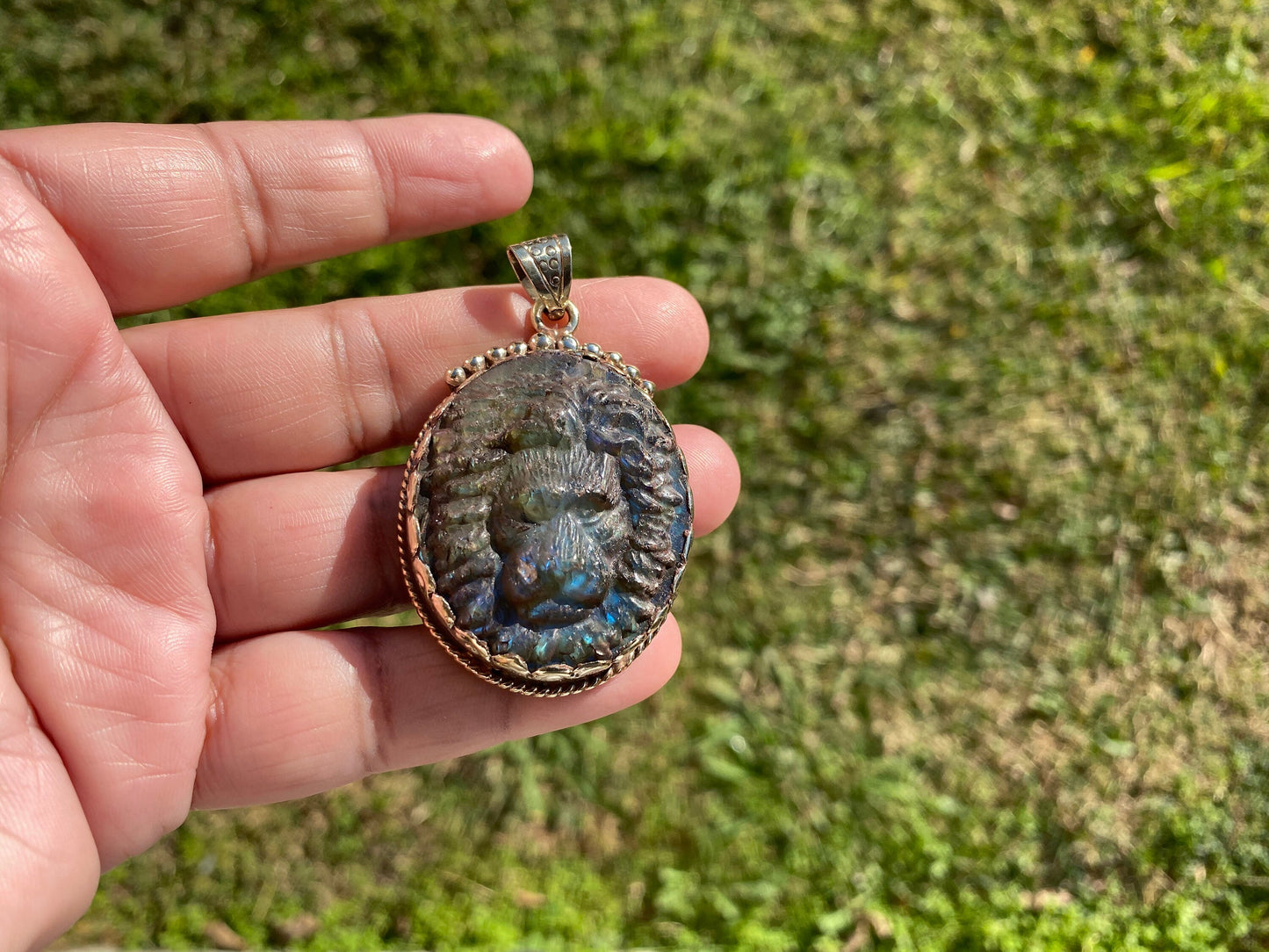 Lion Head Hand Carved Labradorite Tibetan Silver Pendant, Lion Pendant, Labradorite Lion, Blue Labradorite, Crystal Pendant, Animal Pendant
