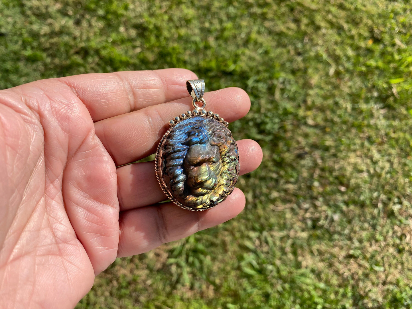 Lion Hand Carved Labradorite Tibetan Silver Pendant, Lion Pendant, Labradorite Lion, Blue Labradorite, Crystal Pendant, Animal Pendant