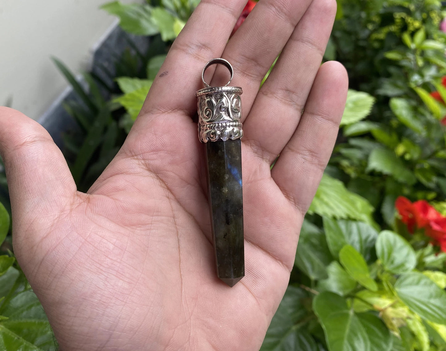 Natural Big Pointed Labradorite Pendant, Unique pendant for daily wears, Aesthetic bohemian jewelry, Unisex gift ideas, Handmade jewelry.
