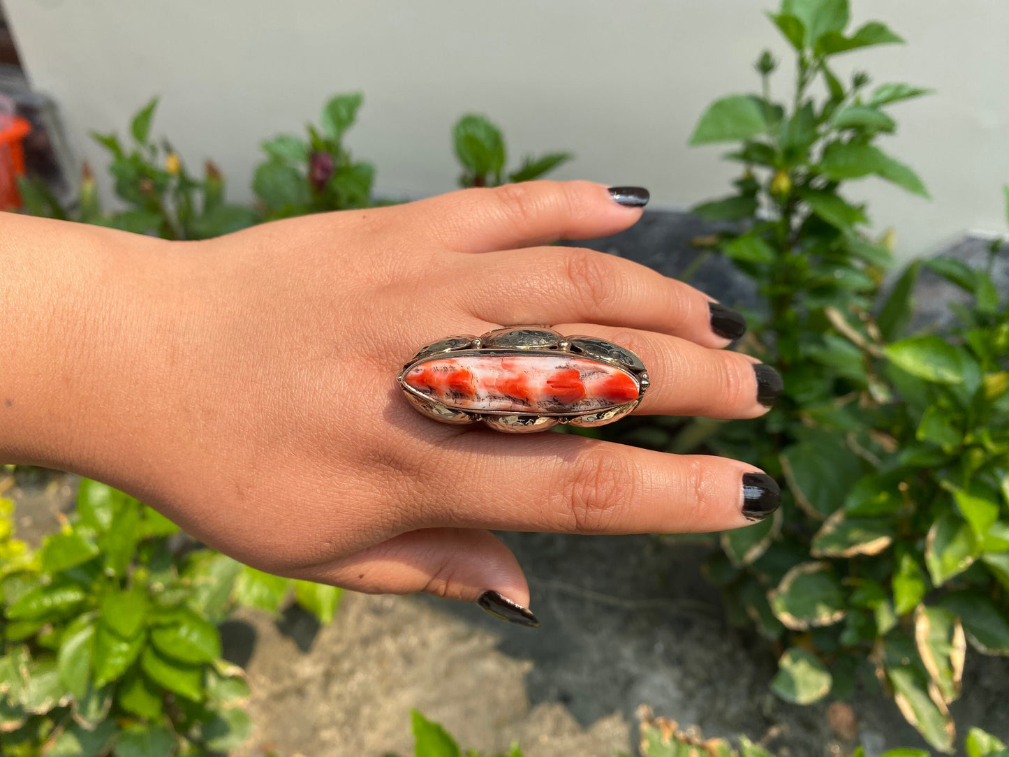 Natural Hammered Spiny Oyster Boho Ring, Tibetan Silver, Adjustable Ring, Hammered Ring, Antique Ring, for Daily use, gift ideas.