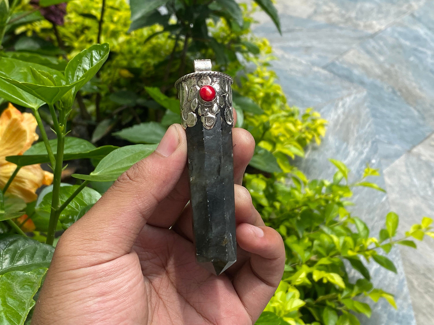 Natural Handmade Pointed Pendant, Unisex Pendant, Labradorite Pendant, Gift ideas.