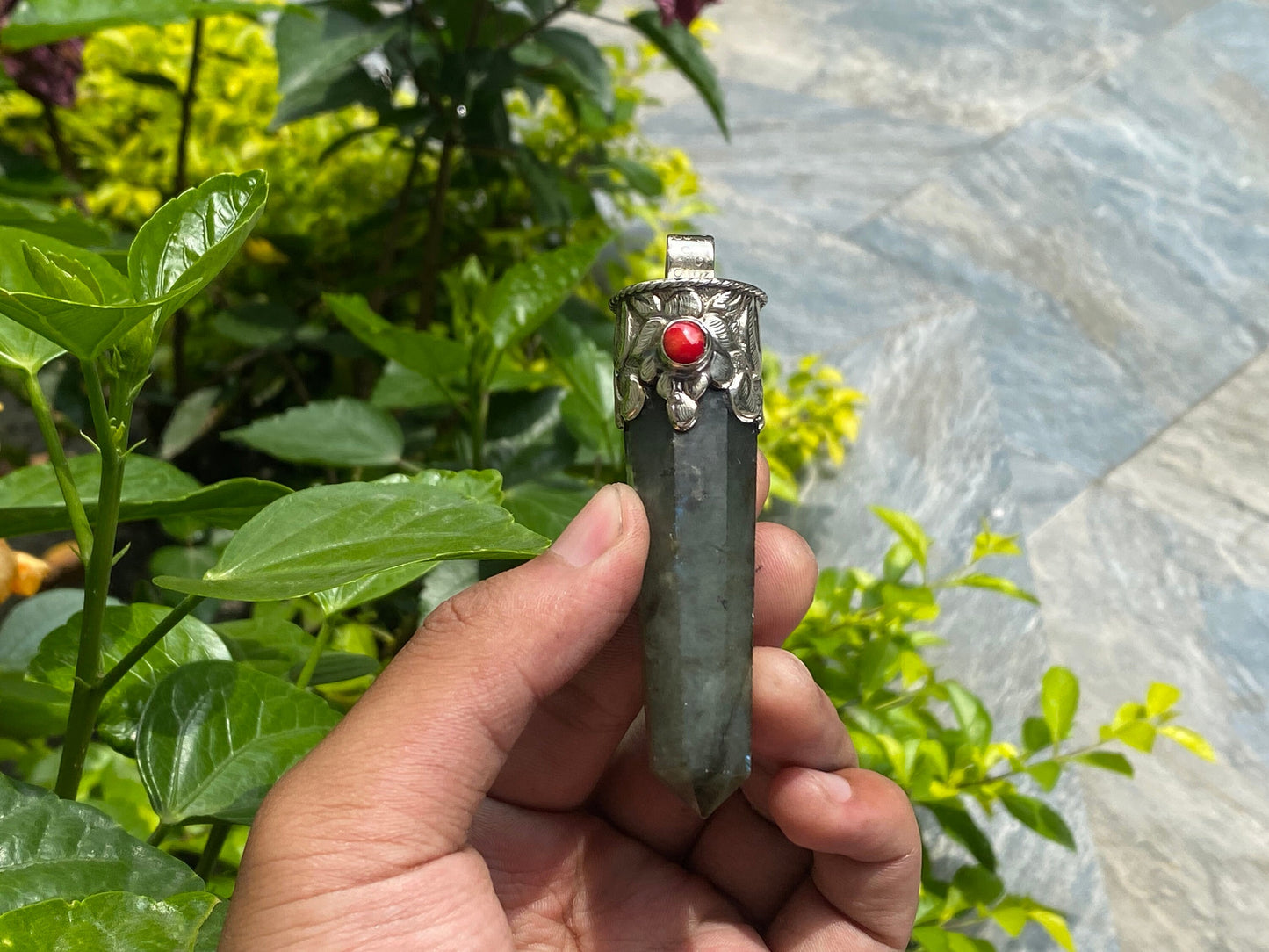 Natural Handmade Pointed Pendant, Unisex Pendant, Labradorite Pendant, Gift ideas.