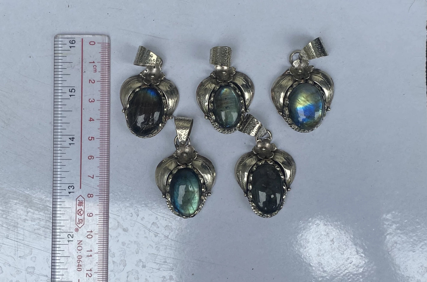 Natural Labradorite Drop Pendant, Hammered floral design, Unique labradorite pendant for daily wear, Perfect gift idea, Healing pendant.