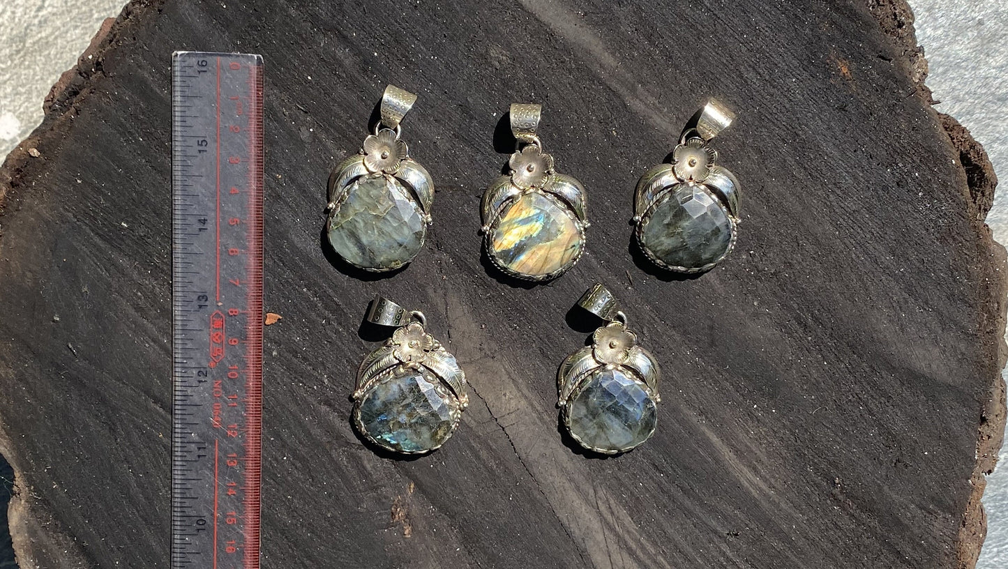 Natural Labradorite Pendant adorned with Tibetan Silver details, Floral Themed Pendant, Unisex pendant for fashion lovers, Bohemian pendant.
