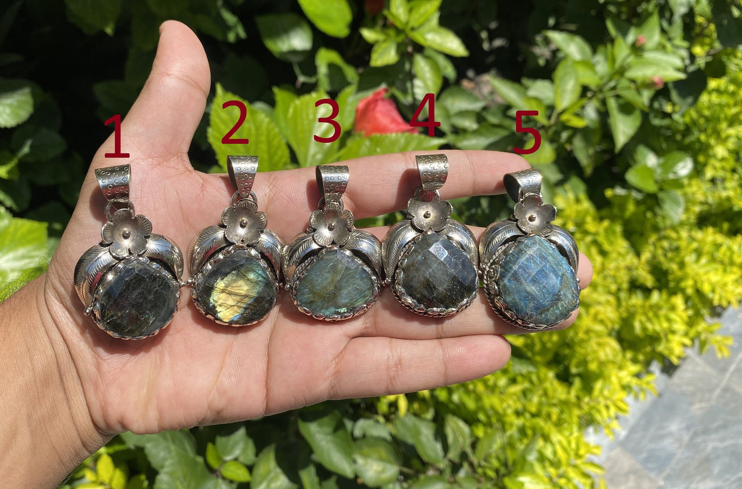 Natural Labradorite Pendant, Oval Shaped Labradorite Pendant, Aesthetic labradorite Pendant, Natural Gemstone Pendant, Unisex Pendant.