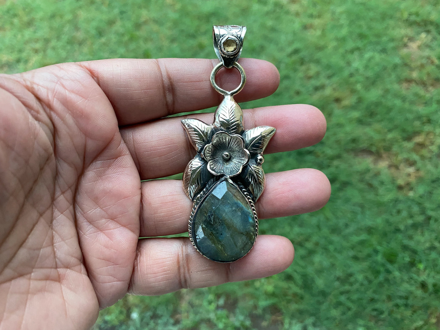 Natural Labradorite Tibetan Silver Pendant with Citrine Gemstone, Healing Crystal Pendant, Energy Pendant, Birthday Gift, Birthstone Jewelry