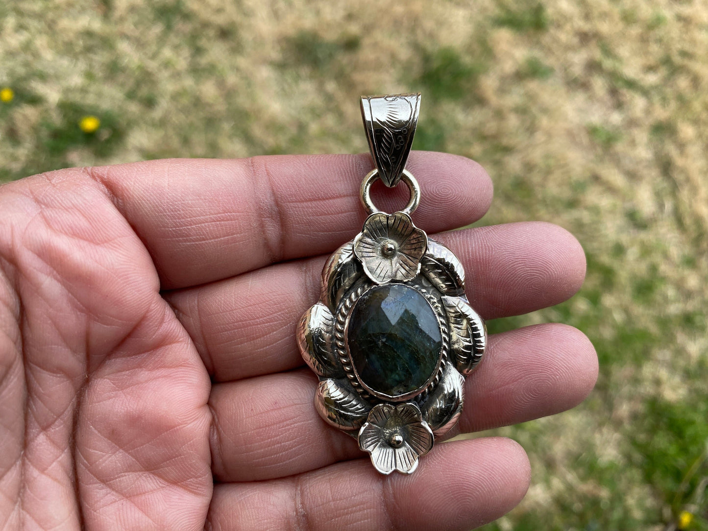 Natural Labradorite Tibetan Silver Small Pendant, Healing Crystal, Women Jewelry, Birthstone Pendant, Ethnic Jewelry, Natural Stone Pendant