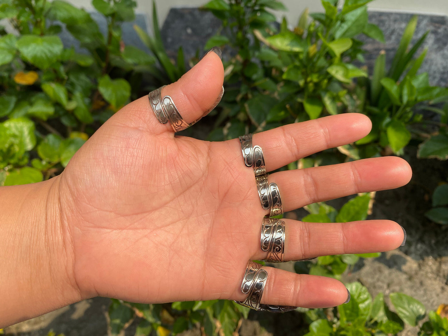 Organic Glamour: Hammered Spiny Oyster Tibetan Silver Boho Ring, Big Aesthetic Ring.