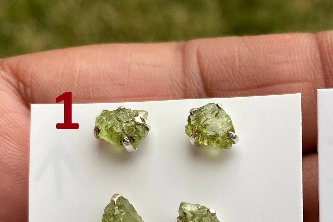 Raw Natural Peridot Gemstone Sterling Silver Stud Earrings, Peridot Earrings, Prong Stud Earring, August Birthstone, Ear Stud, Bridesmaid