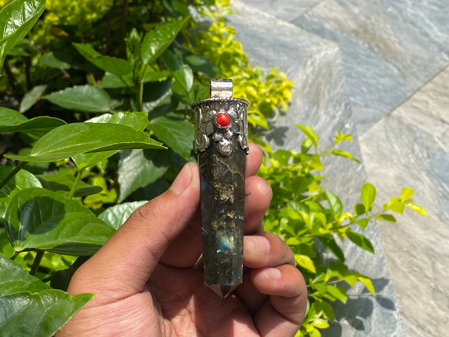 Pointed Labradorite Pendant, Big Pointed Pendant, Handmade pendant, Unisex Pendant, Gift for her, Daily wear pendant, Hammered Pendant.
