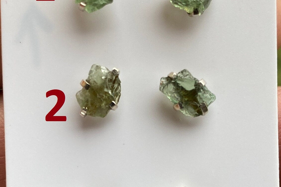 Raw Natural Peridot Gemstone Sterling Silver Stud Earrings, Peridot Earrings, Prong Stud Earring, August Birthstone, Ear Stud, Bridesmaid