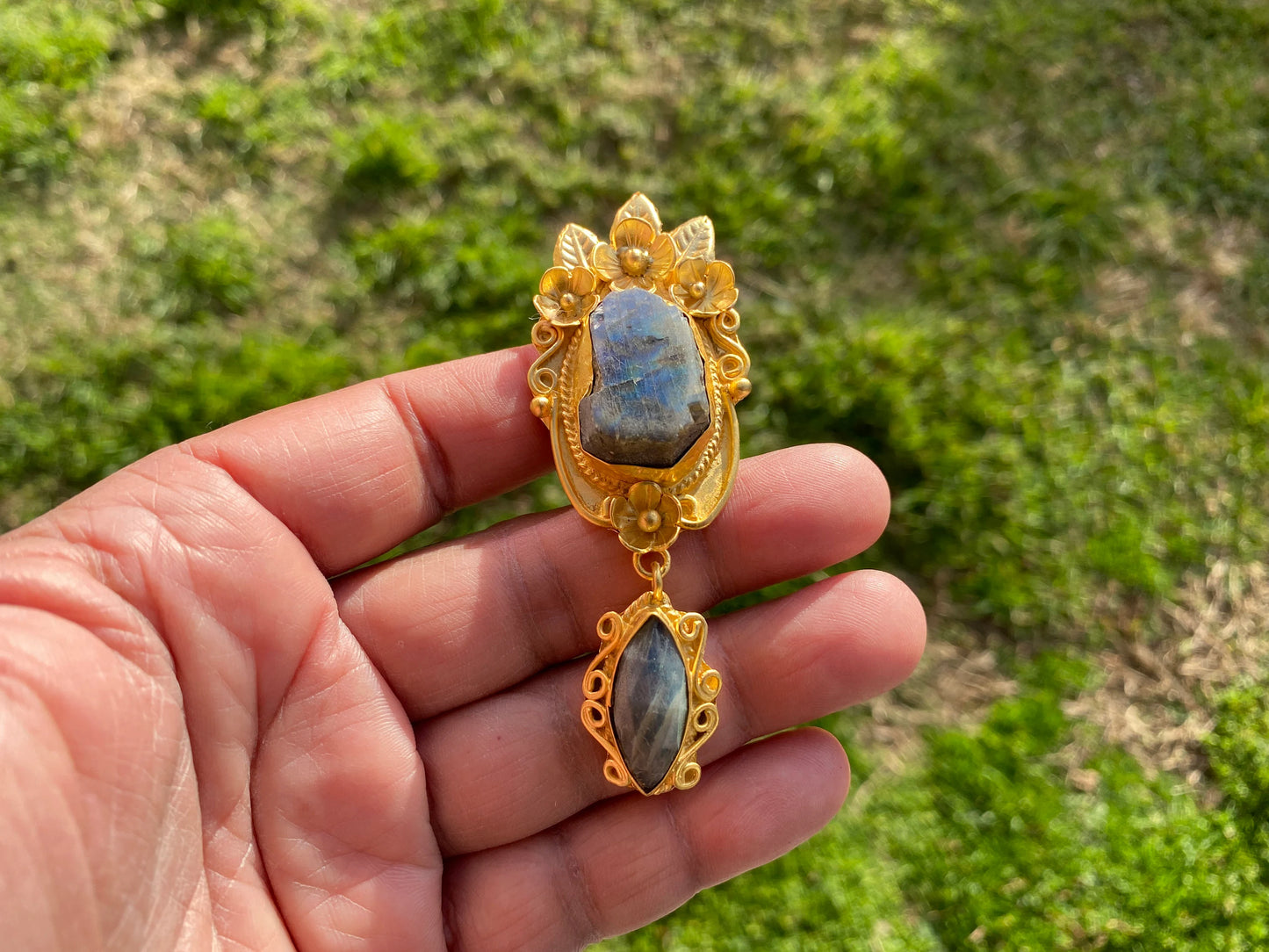 Raw Labradorite Dangle Pendant, Non Tarnish Brushed Gold Overlay Jewelry, Natural Raw Stone, Healing Stone for Necklace, Labradorite Jewelry