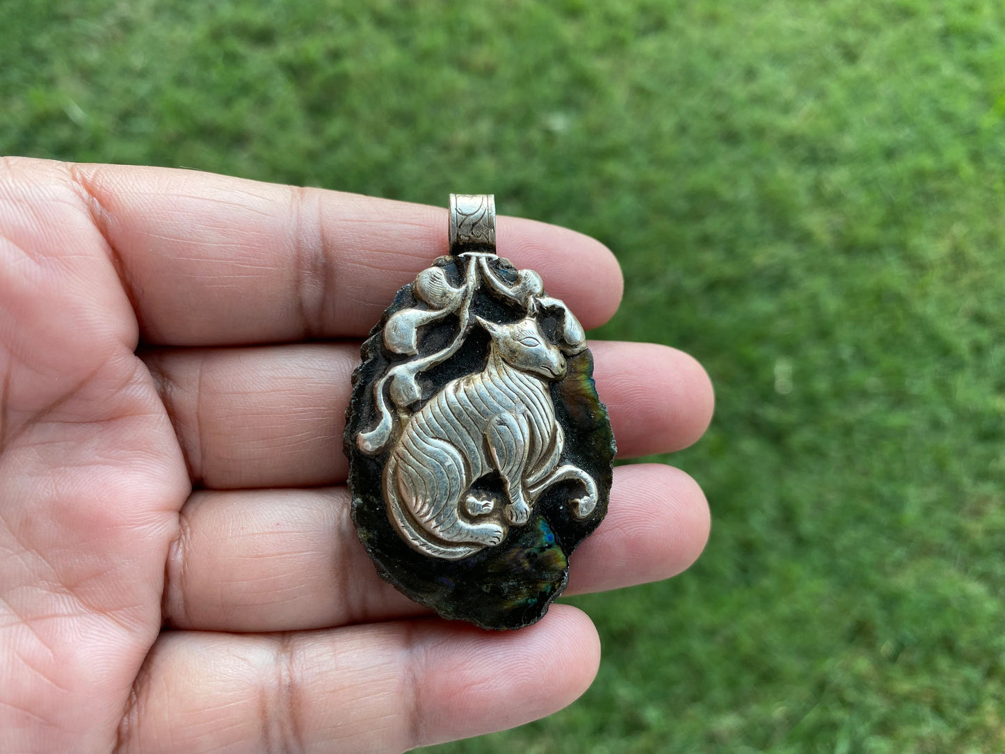 Raw Labradorite Sterling Silver Pendant,Natural Stone Pendant,Birthstones Pendant,Animal Designs,Energy Pendant, Tribal Pendant for Necklace