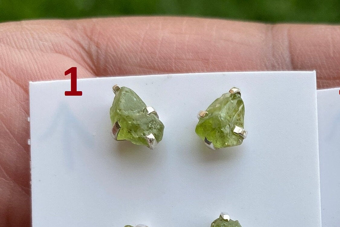 Raw Natural Peridot Gemstone Sterling Silver Stud Earrings, Peridot Earrings, Prong Stud Earring, August Birthstone, Ear Stud, Bridesmaid