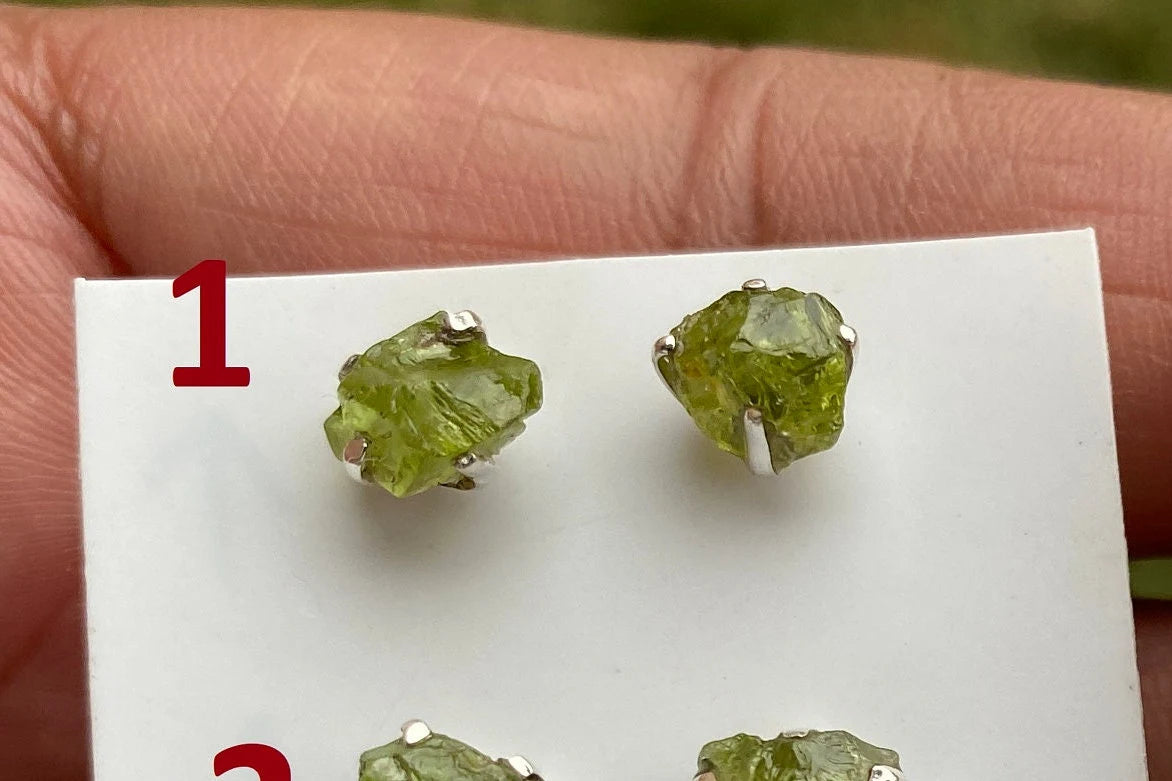 Raw Natural Peridot Gemstone Sterling Silver Stud Earrings, Peridot Earrings, Prong Stud Earring, August Birthstone, Ear Stud, Bridesmaid