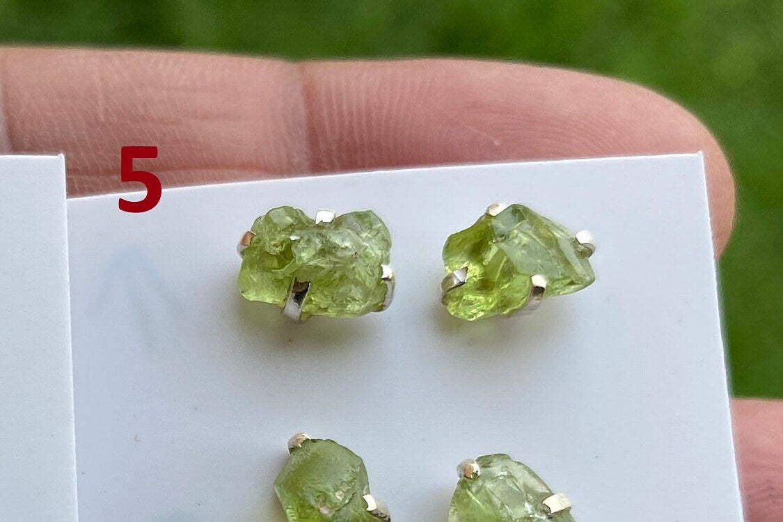 Raw Natural Peridot Gemstone Sterling Silver Stud Earrings, Peridot Earrings, Prong Stud Earring, August Birthstone, Ear Stud, Bridesmaid