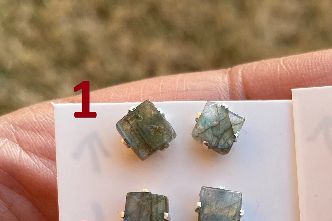 Rough Natural Labradorite Stud Earrings, Labradorite Prong Earring, Labradorite Stone Earrings, Labradorite Jewelry, Sterling Silver Earring
