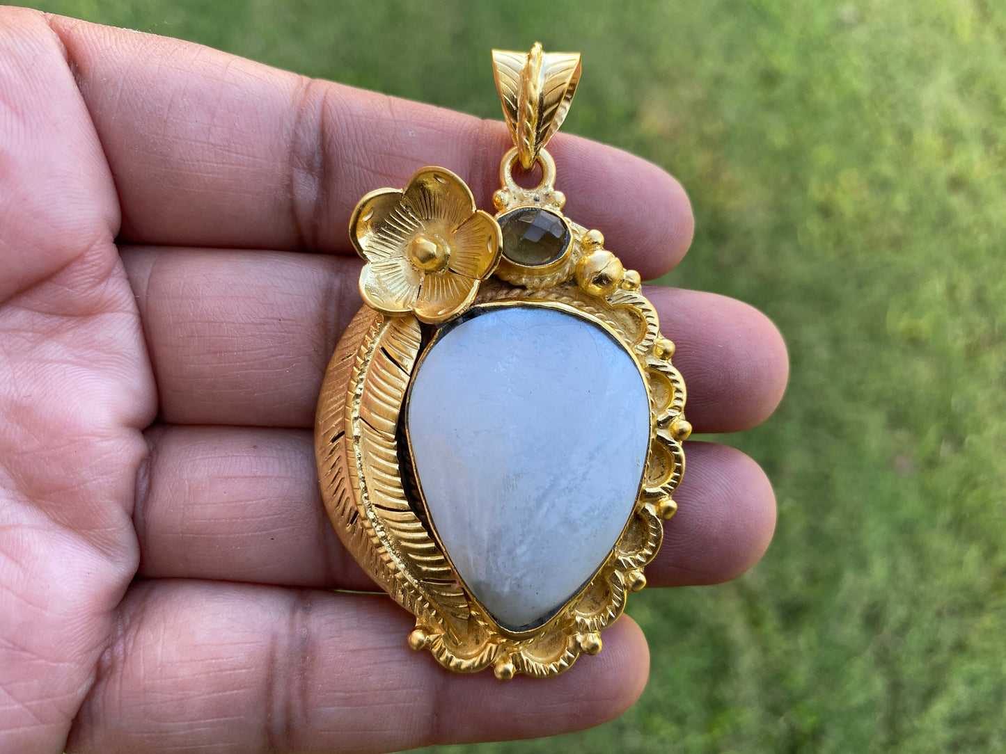 Sea Shell Tibetan Pendant, 18K Brushed Gold Overlay, Citrine or Aquamarine Gemstone Pendant, Gold Pendant for Necklace, Hill tribe Jewelry