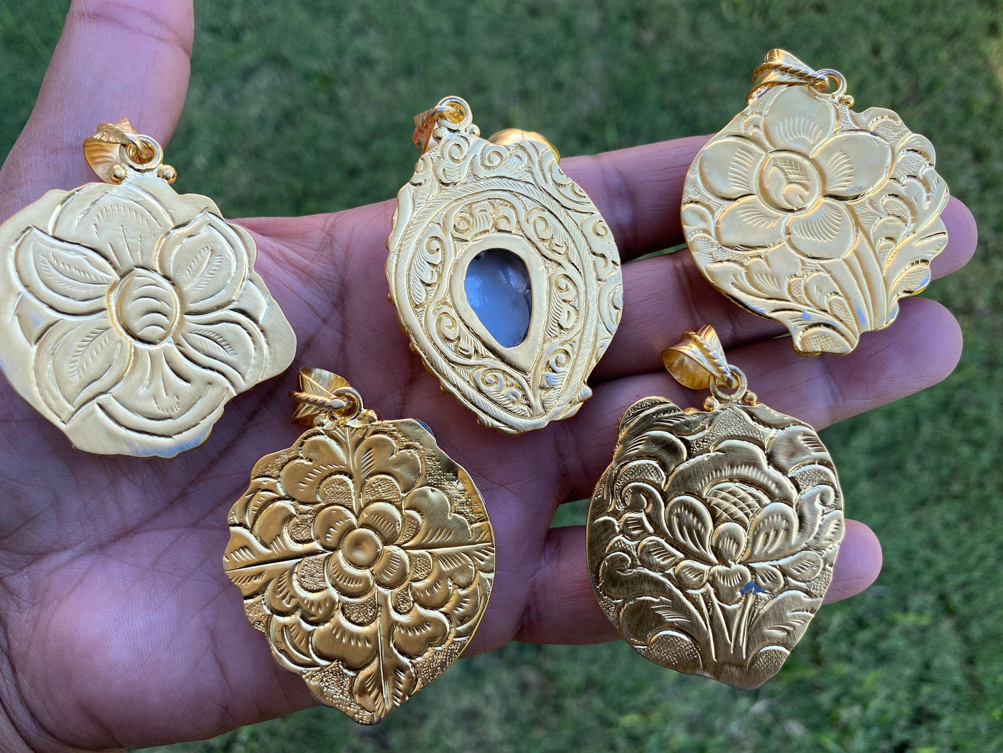 Sea Shell Tibetan Pendant, 18K Brushed Gold Overlay, Citrine or Aquamarine Gemstone Pendant, Gold Pendant for Necklace, Hill tribe Jewelry