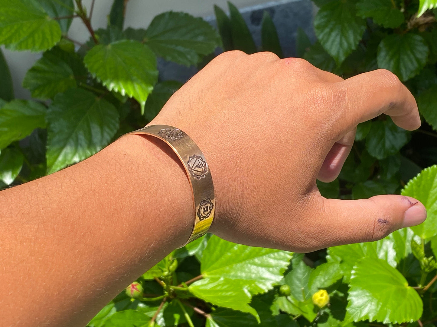 Small 7 chakra bangles for Daily wear, Hammered Bracelet, 7 chakra Bracelet, Unisex Bracelet, Copper Bracelet, Meditation Bracelet.
