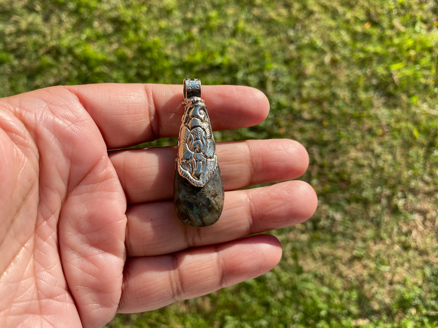 Small Labradorite Tibetan Silver Pendant, Labradorite Natural Stone Jewelry, Natural Gemstone Jewelry, Birthstone Jewelry, Birthday Gift
