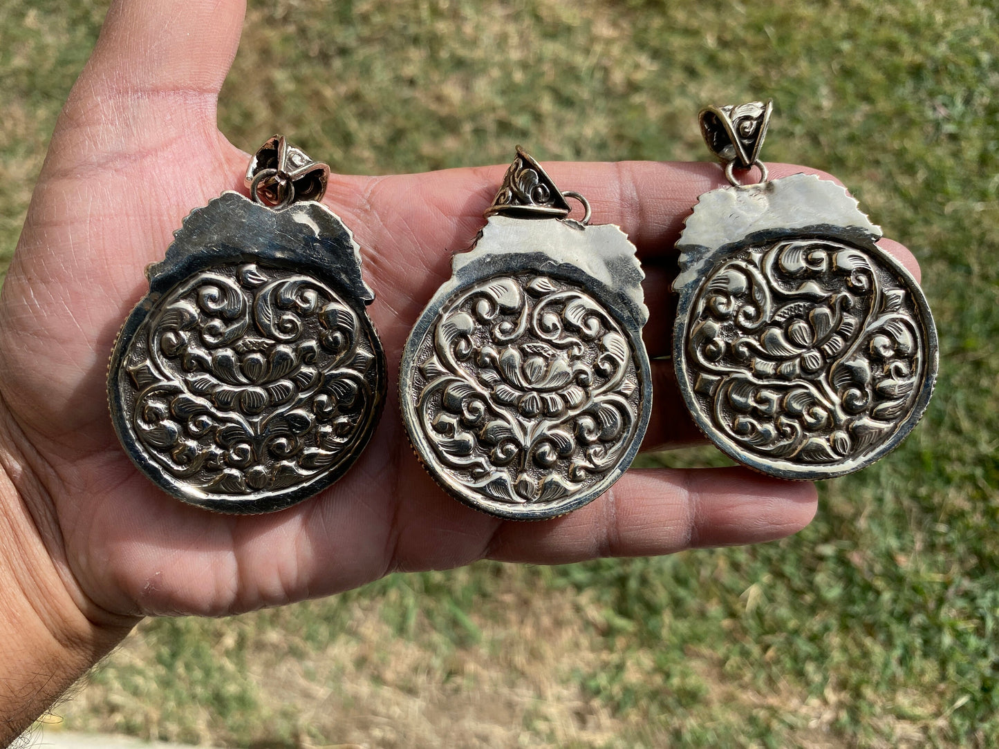 Spiky Spiny Oyster Shell Tibetan Silver Large Pendant, Native American Style Jewelry, Southwestern, Bohemian Jewelry for Men or Women