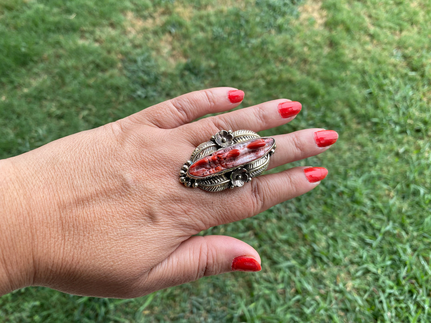 Large Adjustable Natural Spiny Oyster Tibetan Silver Ring, Spiny Oyster Jewelry, Southwest Ring, Statement Ring, Native American Style