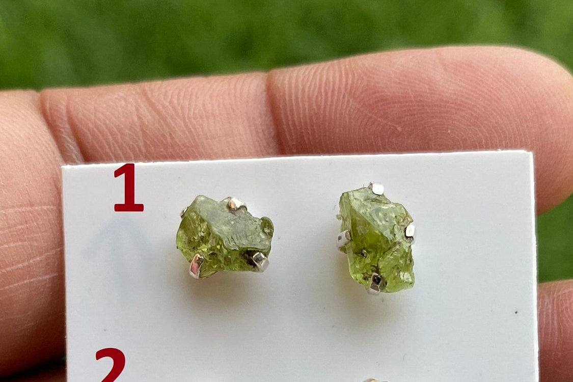 Tiny Raw Natural Peridot Gemstone Sterling Silver Stud Earrings, Peridot Earrings, Natural Stone Prong Stud Earring, August Birthstone