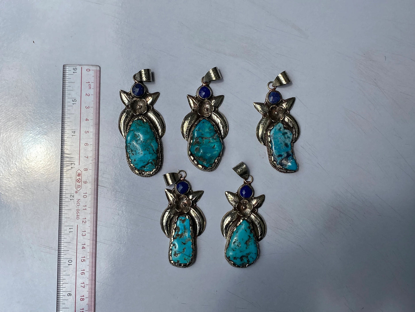 Trendy Turquoise Pendant with Raw Lapis Stone - Rustic Aesthetic Jewelry, Unisex Pendant for Daily wear, Healing properties, Hammered Design