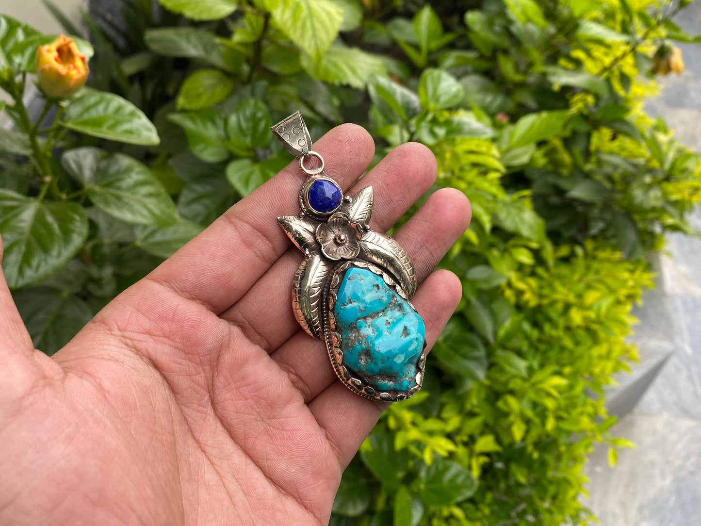 Trendy Turquoise Pendant with Raw Lapis Stone - Rustic Aesthetic Jewelry, Unisex Pendant for Daily wear, Healing properties, Hammered Design