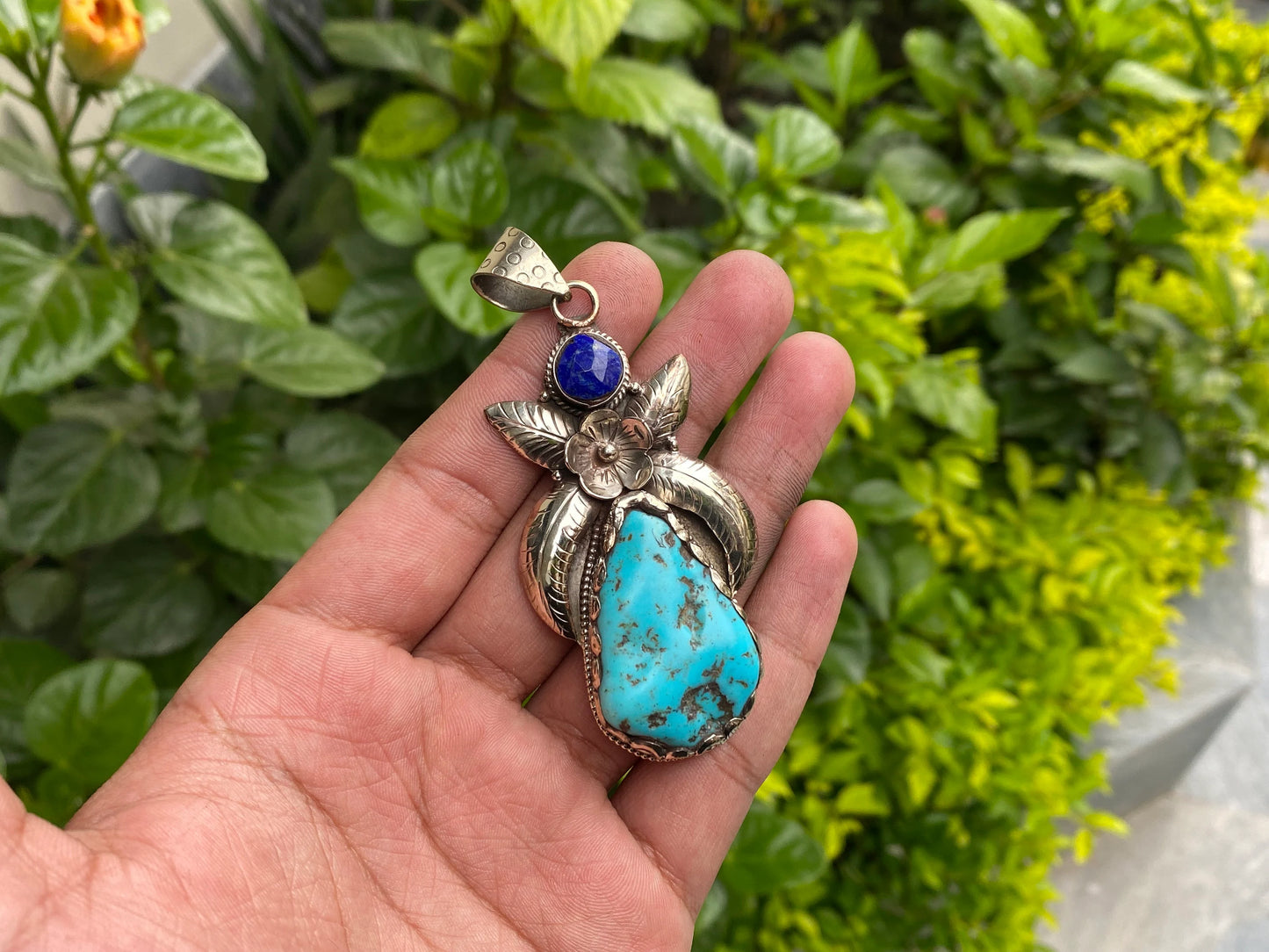 Trendy Turquoise Pendant with Raw Lapis Stone - Rustic Aesthetic Jewelry, Unisex Pendant for Daily wear, Healing properties, Hammered Design
