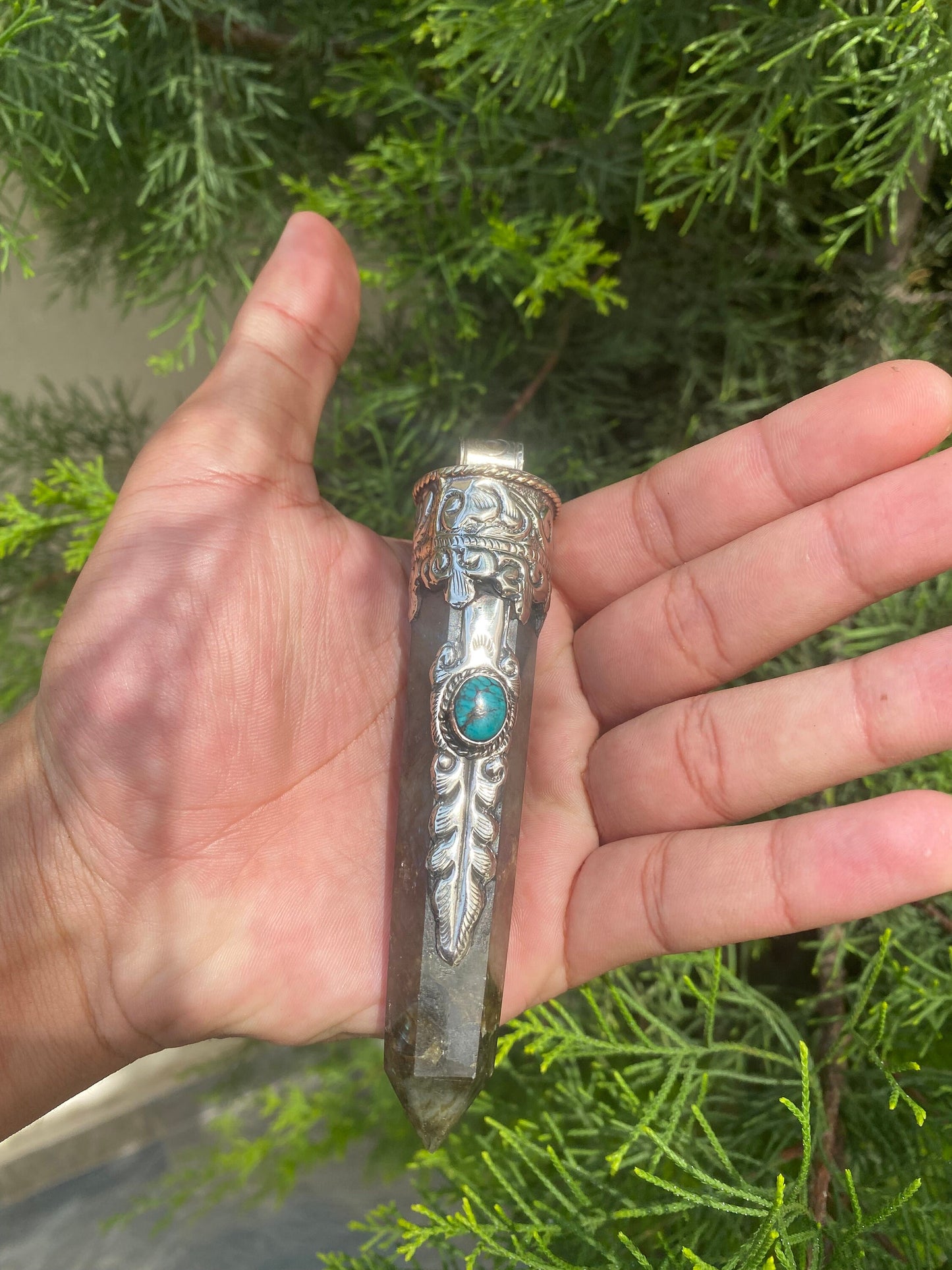 Turquoise-Adorned Pointed Labradorite Gemstone Pendant, Pointed Labradorite Elegance with Turquoise Accent Pendant.