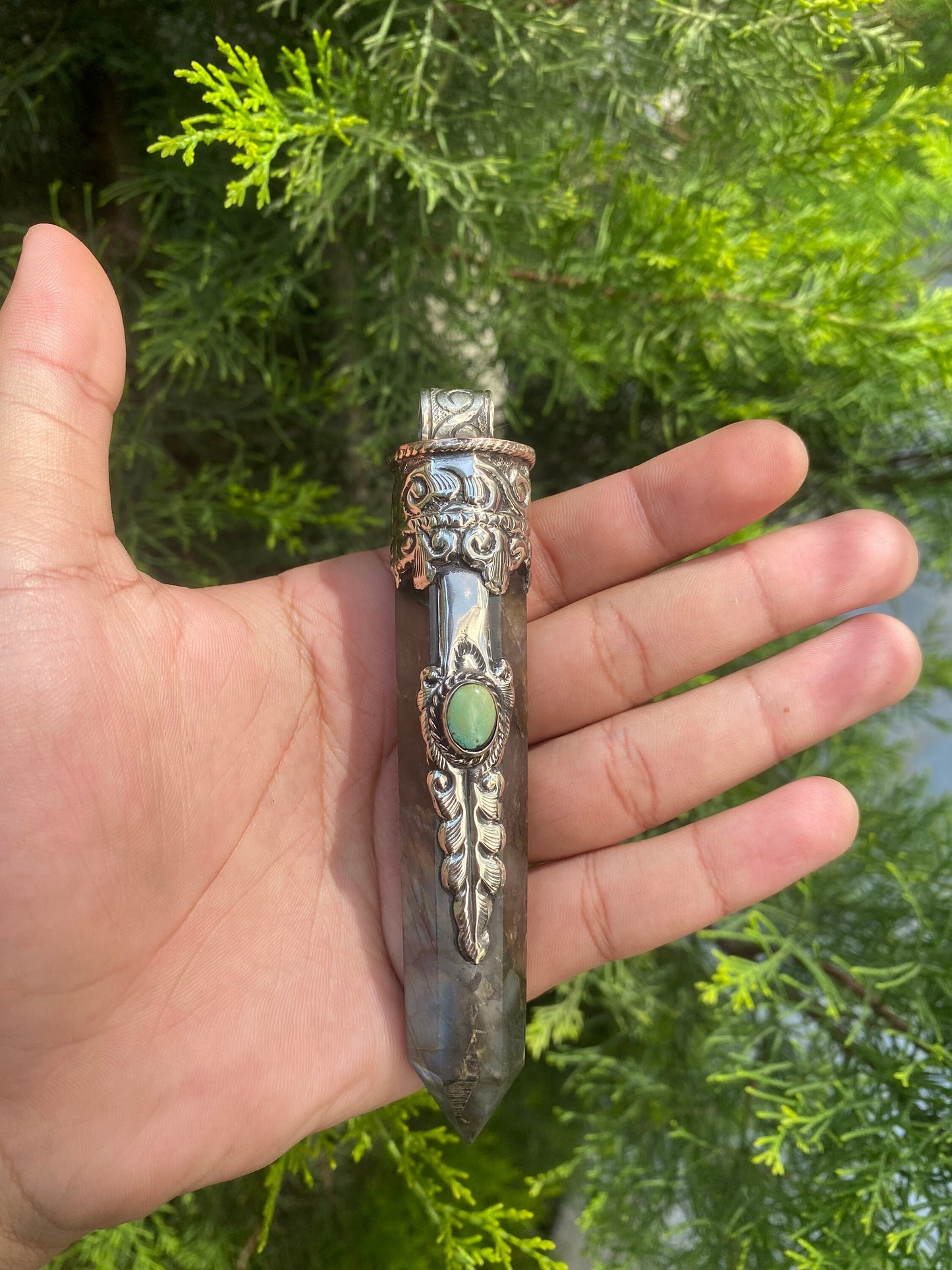 Turquoise-Adorned Pointed Labradorite Gemstone Pendant, Pointed Labradorite Elegance with Turquoise Accent Pendant.