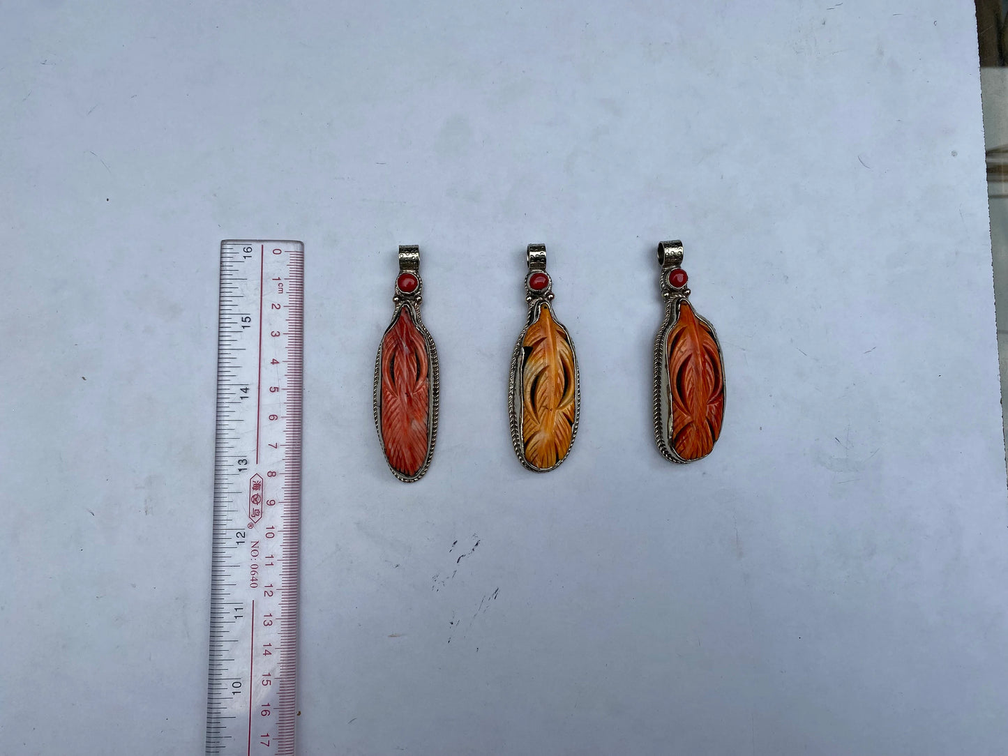 Unique Artistry: Aesthetic Spiny Oyster Pendant for Stylish Daily Wear, Hammered pendant, Gift for him/her, Aesthetic Pendant.