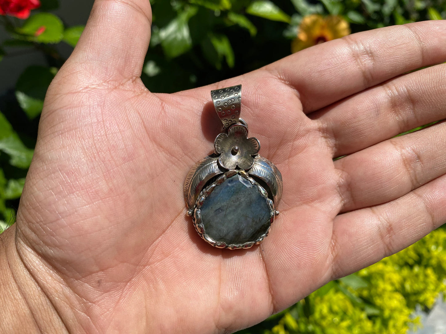 Unique Labradorite Pendant: Oval Shaped Gemstone Jewelry Crafted in Nepal, Unisex Design, Aesthetic pendant, Stylish gift, Natural Gemstone.