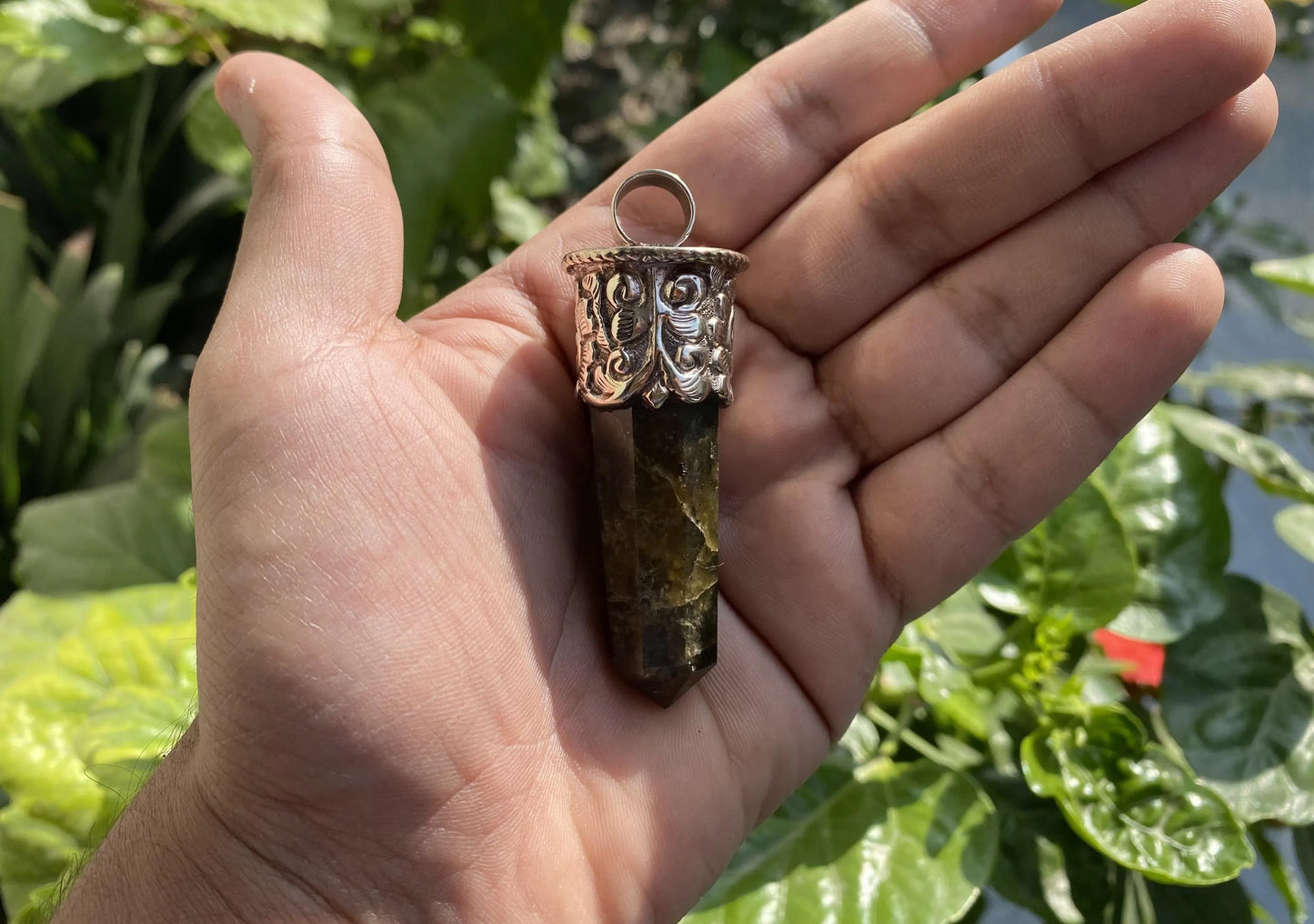 Tibetan Silver Labradorite Pendant | Unisex Artisan Design Jewelry, Natural Stone Pendant, Handmade Unique Gift, Pointed Healing Pendant