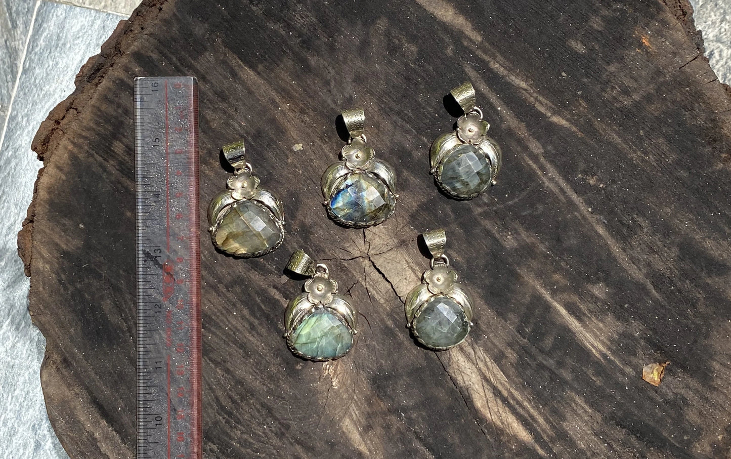 Unisex Boho Pendant with Natural Labradorite & Tibetan Silver, Vintage Style Rustic Bohemian Pendant for Daily Wear, Healing Pendant.
