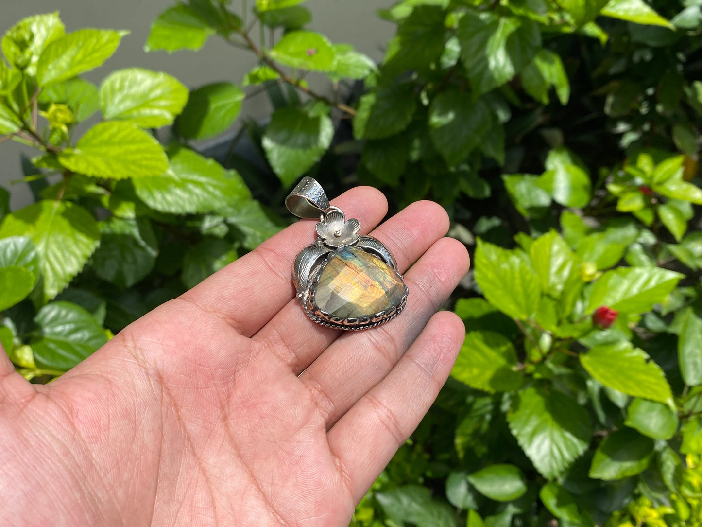 Unisex Boho Pendant with Natural Labradorite & Tibetan Silver, Vintage Style Rustic Bohemian Pendant for Daily Wear, Healing Pendant.