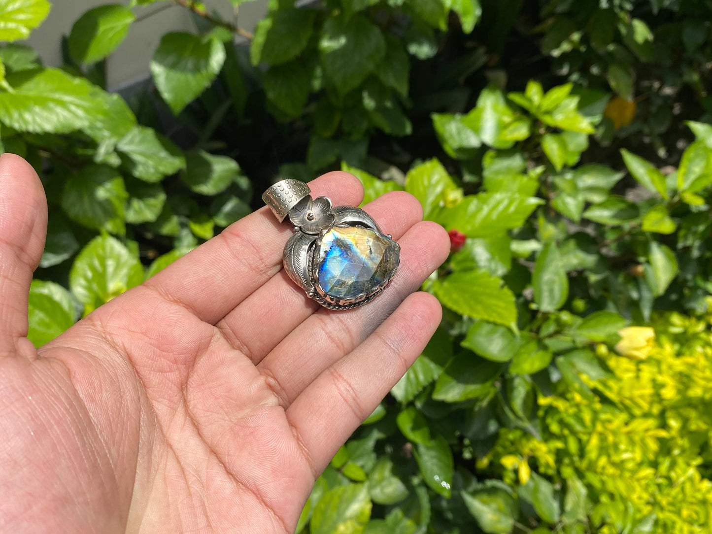 Unisex Boho Pendant with Natural Labradorite & Tibetan Silver, Vintage Style Rustic Bohemian Pendant for Daily Wear, Healing Pendant.
