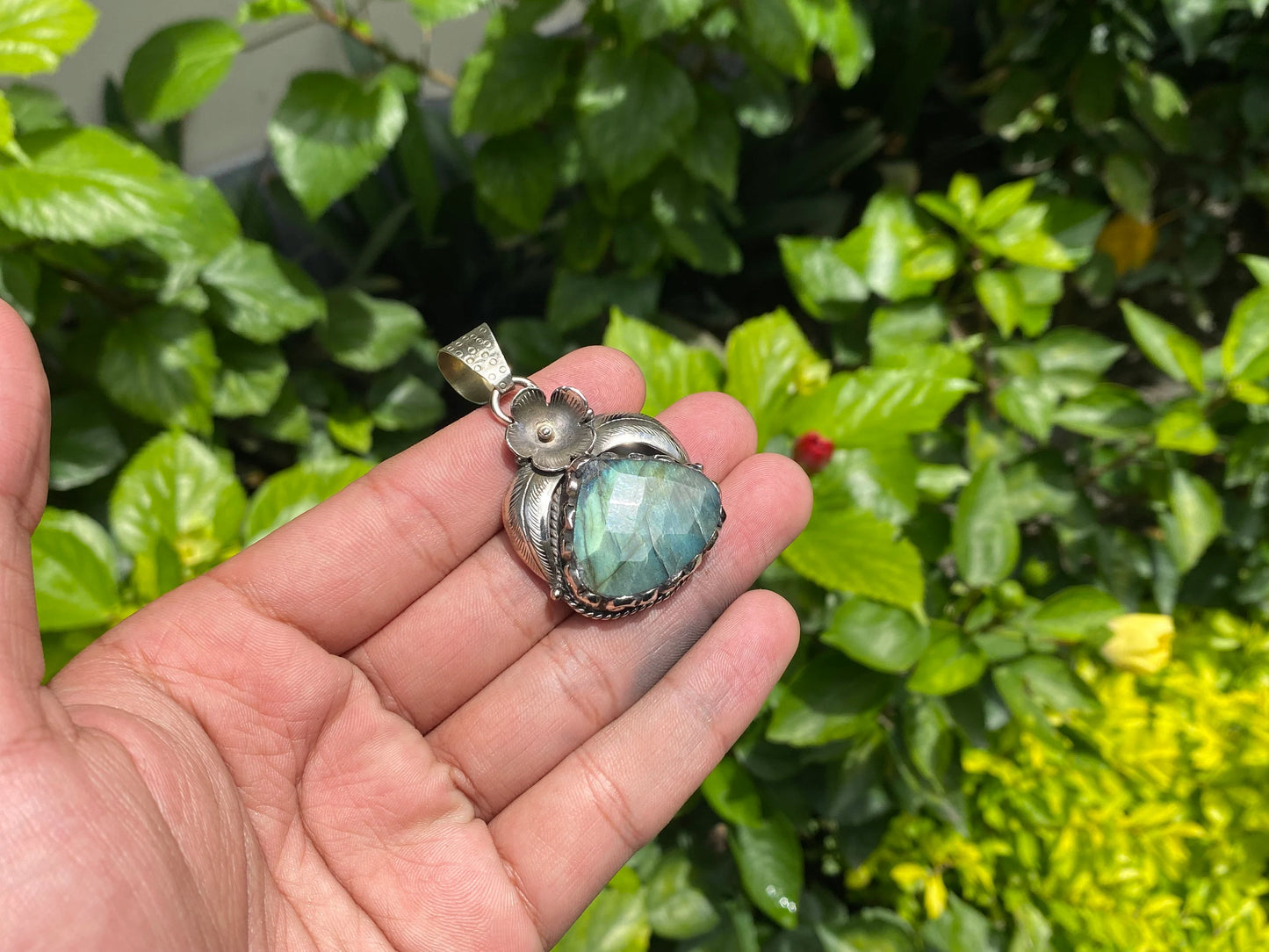 Unisex Boho Pendant with Natural Labradorite & Tibetan Silver, Vintage Style Rustic Bohemian Pendant for Daily Wear, Healing Pendant.