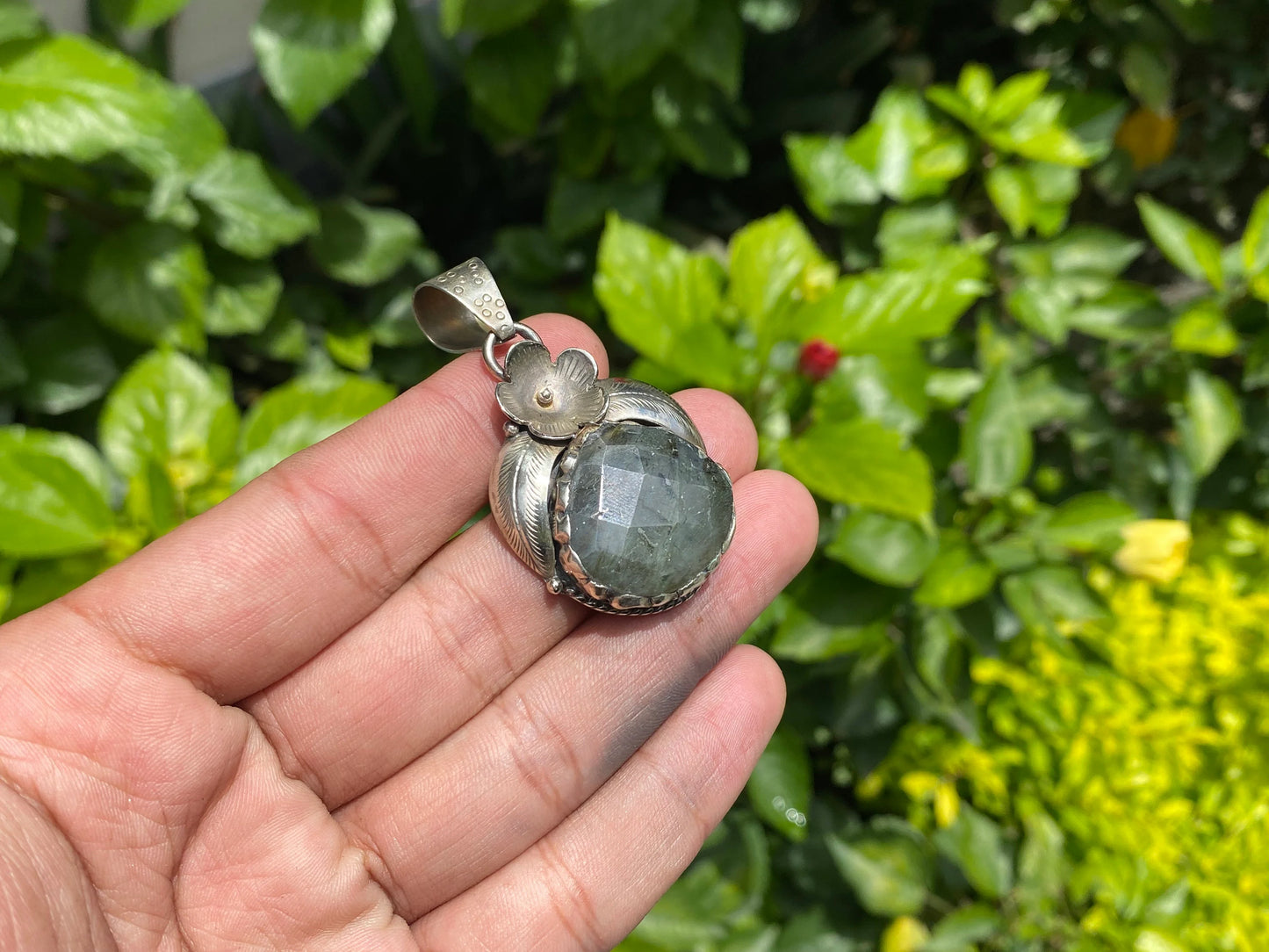 Unisex Boho Pendant with Natural Labradorite & Tibetan Silver, Vintage Style Rustic Bohemian Pendant for Daily Wear, Healing Pendant.