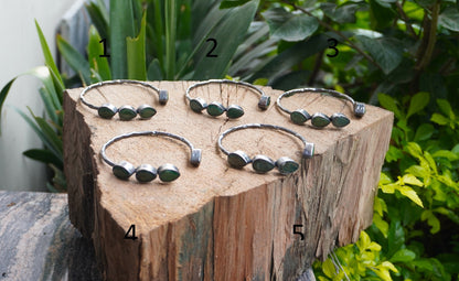 Adjustable Silver Cuff Bracelet | Natural Emerald Gemstone Bangle, Hammered Oxidized Silver Overlay, Unique Handmade Jewelry, Perfect fit